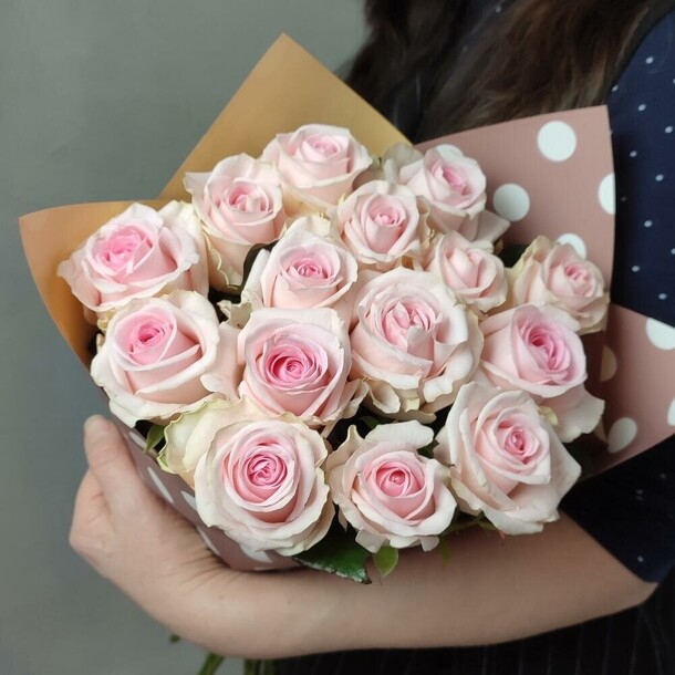 15 роз, артикул F1166704 - 8190 рублей, доставка по городу. Flawery - доставка цветов