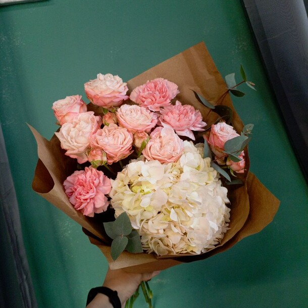 Авторский букет зюзанна, артикул F1275456 - 4550 рублей, доставка по городу. Flawery - доставка цветов