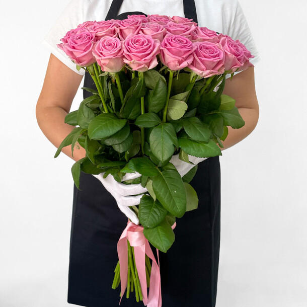 Роза аква 35, артикул F1140530 - 8800 рублей, доставка по городу. Flawery - доставка цветов