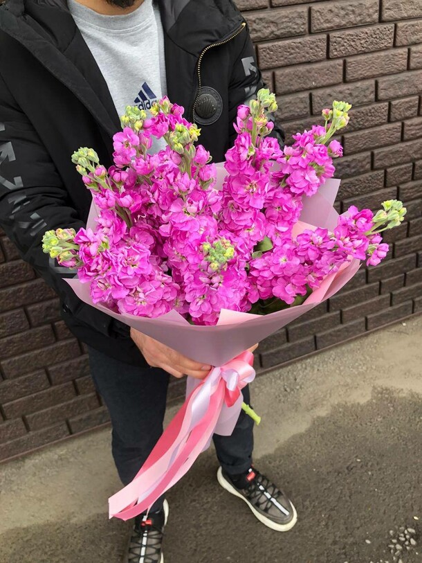 Маттиола 9, артикул F1142095 - 8900 рублей, доставка по городу. Flawery - доставка цветов