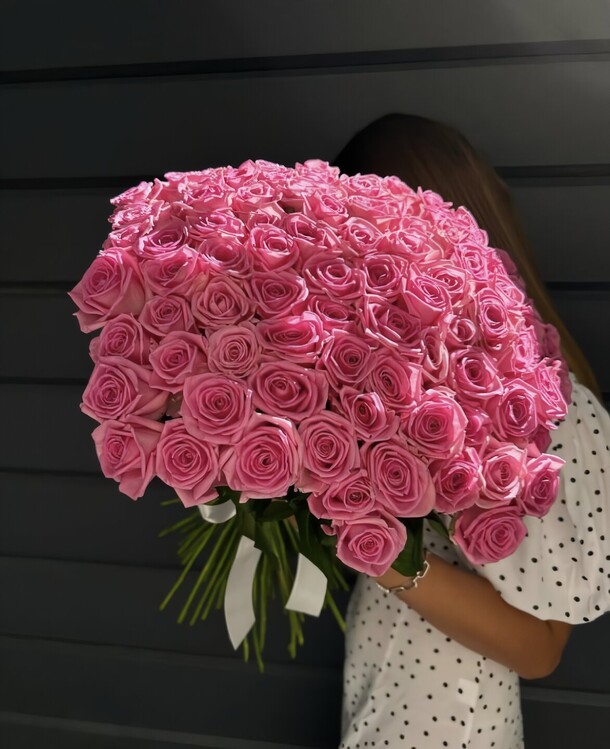 Моно из 89 роз аква, артикул F1208962 - 27800 рублей, доставка по городу. Flawery - доставка цветов