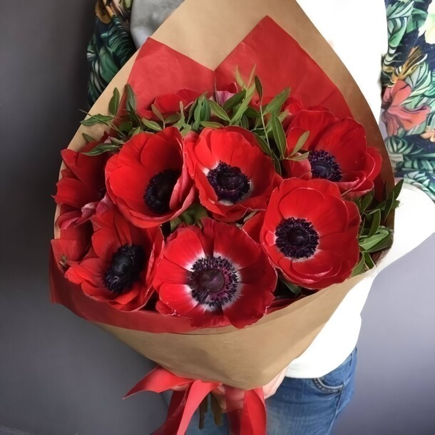 Букет из 9 анемонов, артикул F1219019 - 8500 рублей, доставка по городу. Flawery - доставка цветов