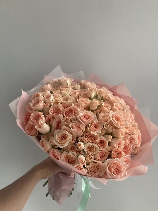 Кустовая роза свит сара, артикул F1227221 - 15300 рублей, доставка по городу. Flawery - доставка цветов