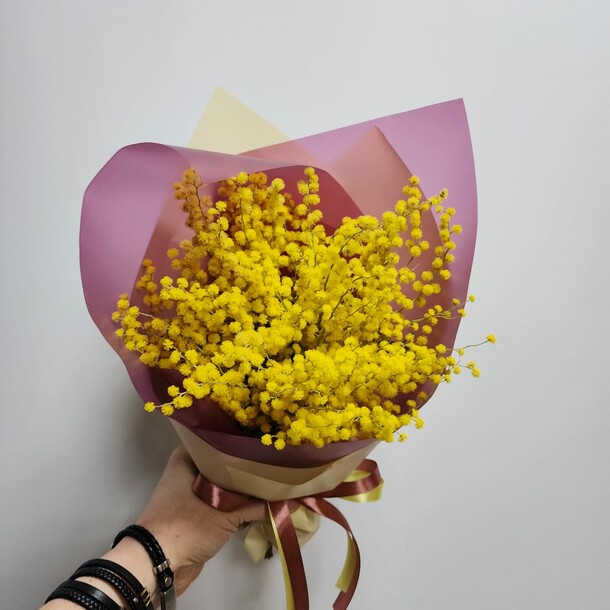 Букет из мимозы, артикул F1261056 - 3000 рублей, доставка по городу. Flawery - доставка цветов