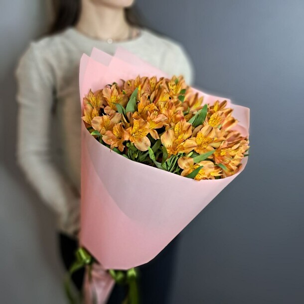 Альстромерия оранжевая 9шт, артикул F1421412 - 3300 рублей, доставка по городу. Flawery - доставка цветов