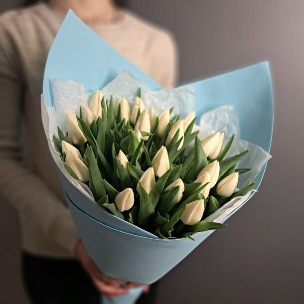 Белоснежные тюльпаны 25 шт, артикул F1421532 - 5900 рублей, доставка по городу. Flawery - доставка цветов