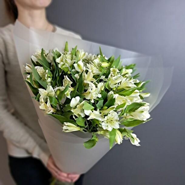 Белоснежные альстромерии, артикул F1426489 - 4980 рублей, доставка по городу. Flawery - доставка цветов