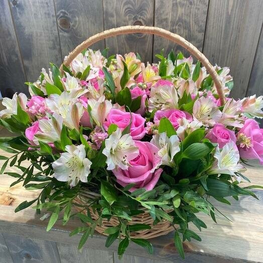 Корзина "грация", артикул F1067371 - 10273 рублей, доставка по городу. Flawery - доставка цветов