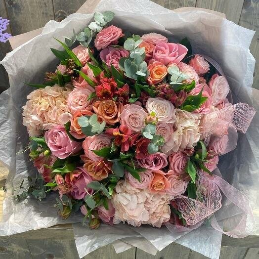 Букет "магия любви", артикул F1067787 - 10515 рублей, доставка по городу. Flawery - доставка цветов