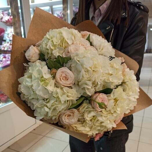 Букет " ванильное облако ", артикул F1068185 - 6589 рублей, доставка по городу. Flawery - доставка цветов