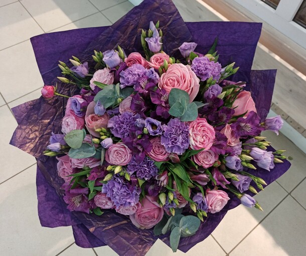 Букет " виолетта", артикул F109670 - 10624 рублей, доставка по городу. Flawery - доставка цветов