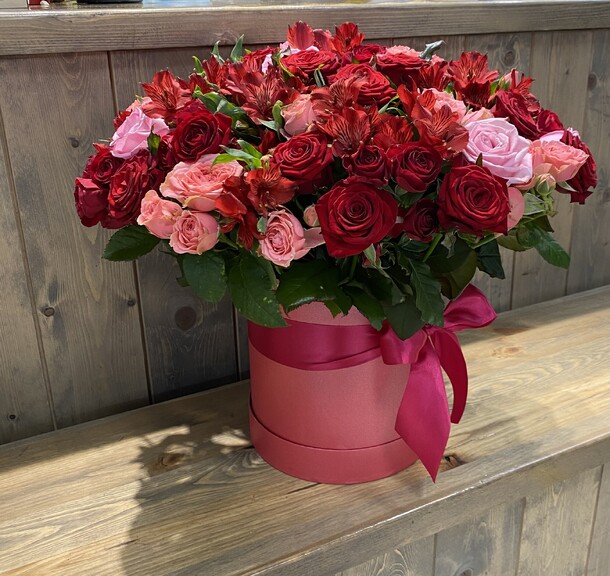 Цветочная композиция «комплимент», артикул F1108128 - 13177 рублей, доставка по городу. Flawery - доставка цветов