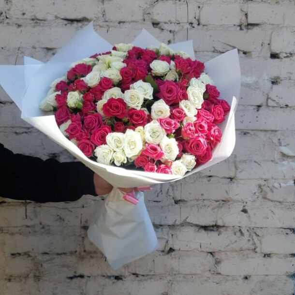 Букет "очарование", артикул F81575 - 9834 рублей, доставка по городу. Flawery - доставка цветов