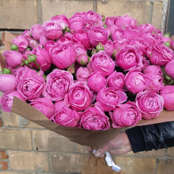 Букет  из пионовидных роз, артикул F81616 - 13794 рублей, доставка по городу. Flawery - доставка цветов