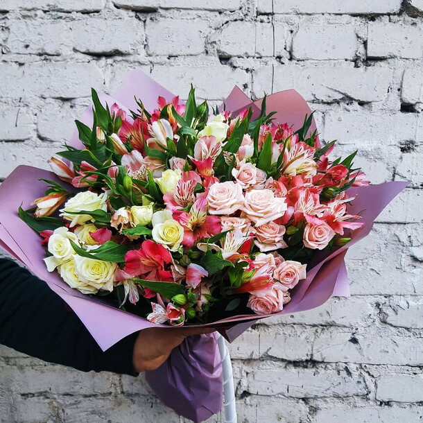 Букет "искушение", артикул F82300 - 8020 рублей, доставка по городу. Flawery - доставка цветов