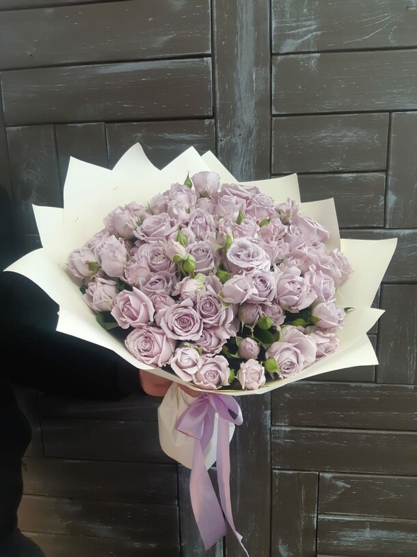 Букет "летняя прохлада", артикул F82526 - 11366 рублей, доставка по городу. Flawery - доставка цветов