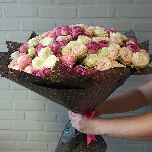 Букет "нежный поцелуй", артикул F88850 - 19822 рублей, доставка по городу. Flawery - доставка цветов