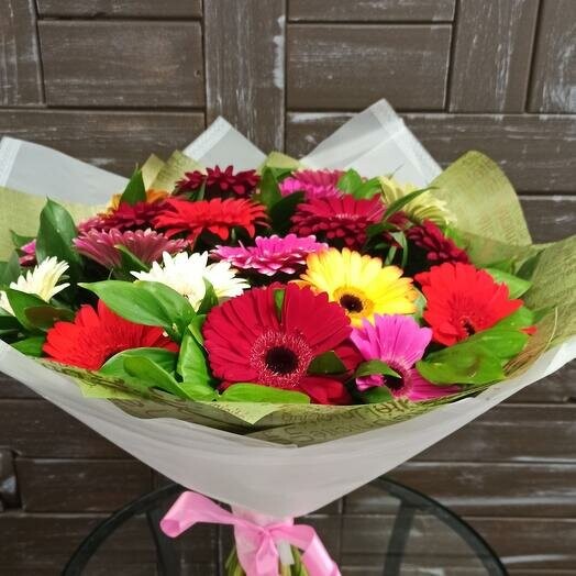 Букет "красочный", артикул F96341 - 5896 рублей, доставка по городу. Flawery - доставка цветов