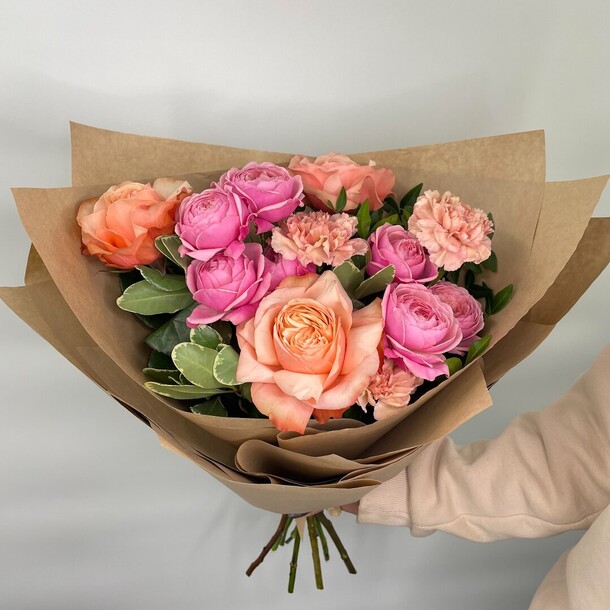 Букет с пионовидными розами, артикул F1241896 - 4480 рублей, доставка по городу. Flawery - доставка цветов