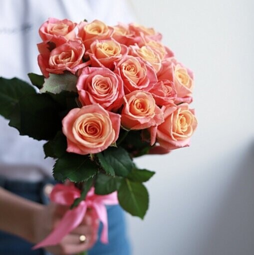 Букет нежных роз мисс пигг, артикул F1144684 - 5110 рублей, доставка по городу. Flawery - доставка цветов