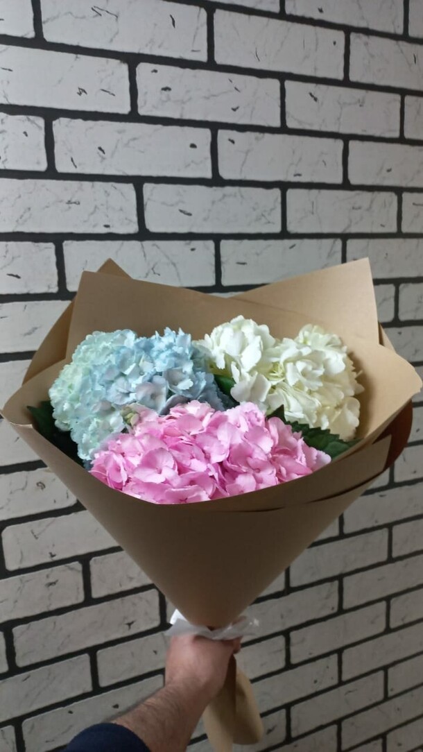 Летний букет гортензий, артикул F1193274 - 4816 рублей, доставка по городу. Flawery - доставка цветов