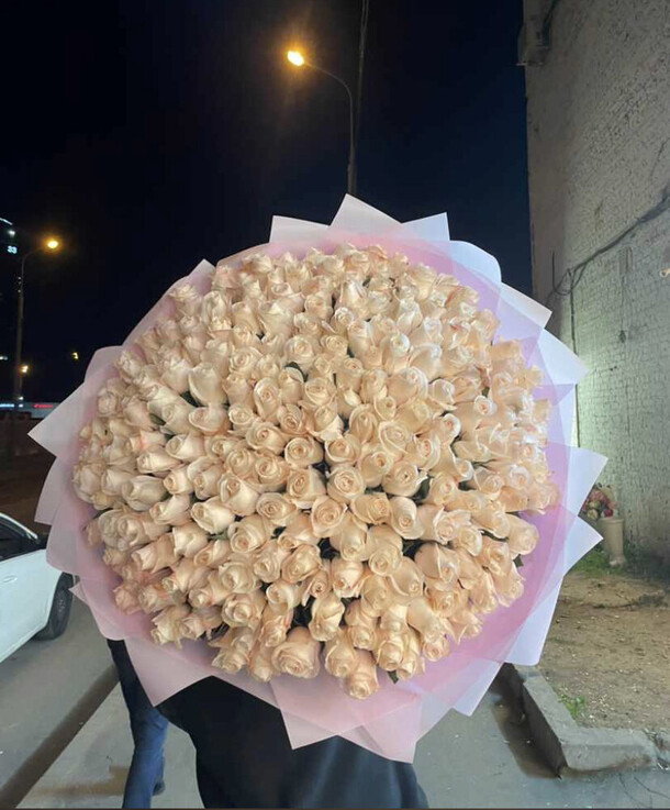 Букет из 201 эквадор розы, артикул F1214613 - 74887 рублей, доставка по городу. Flawery - доставка цветов