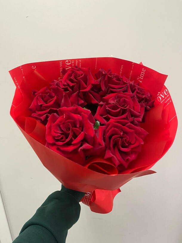 Букет из 5 французских роз, артикул F1244646 - 5143 рублей, доставка по городу. Flawery - доставка цветов