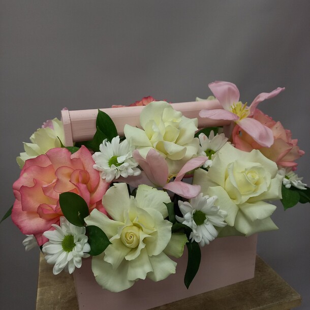 Цветы в деревянном ящике "моя душа", артикул F1244757 - 9075 рублей, доставка по городу. Flawery - доставка цветов