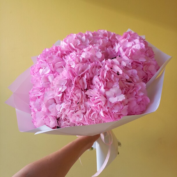 Огромный букет летних гортензий ❤️, артикул F1278106 - 9209 рублей, доставка по городу. Flawery - доставка цветов