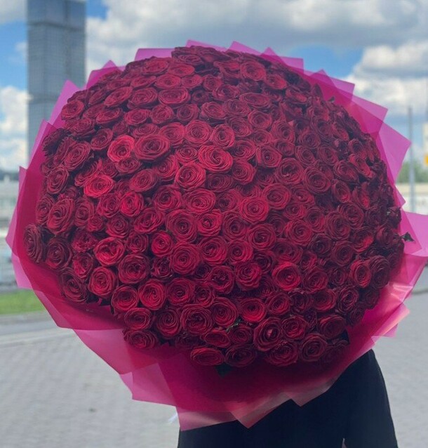 333 сортовой розы 70см 🤩, артикул F1291324 - 109977 рублей, доставка по городу. Flawery - доставка цветов