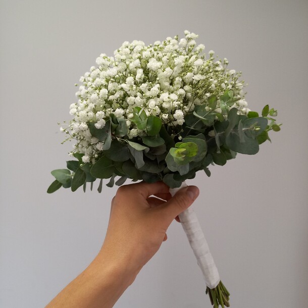 Букет невесты из белой гипсофилы с эвкалиптом ❤️, артикул F1304144 - 5917 рублей, доставка по городу. Flawery - доставка цветов