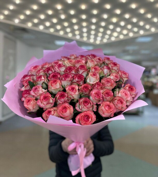 Букет 51 тигровая роза, артикул F1304285 - 13661 рублей, доставка по городу. Flawery - доставка цветов