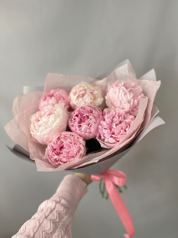 Букет из пионов, артикул F1416019 - 6522 рублей, доставка по городу. Flawery - доставка цветов