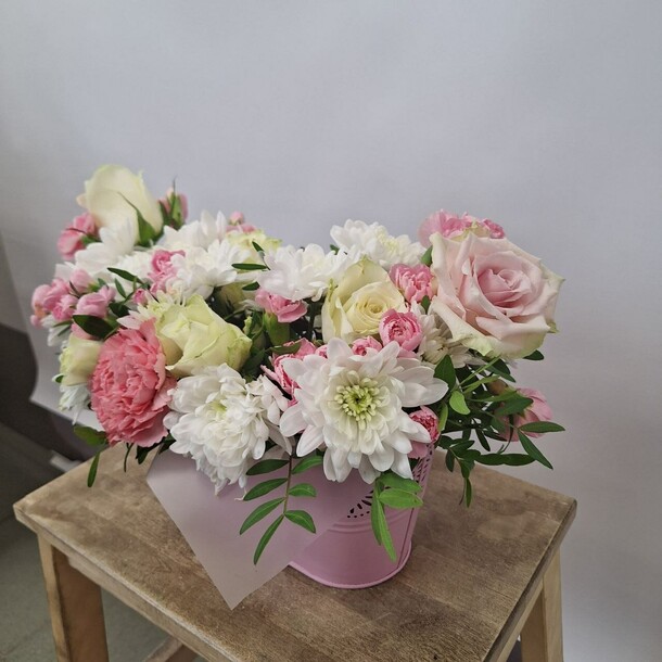 Композиция "подарок", артикул F1419629 - 4344 рублей, доставка по городу. Flawery - доставка цветов