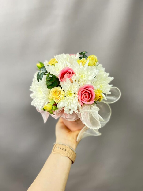 Композиция "солнышко", артикул F1419692 - 2287 рублей, доставка по городу. Flawery - доставка цветов