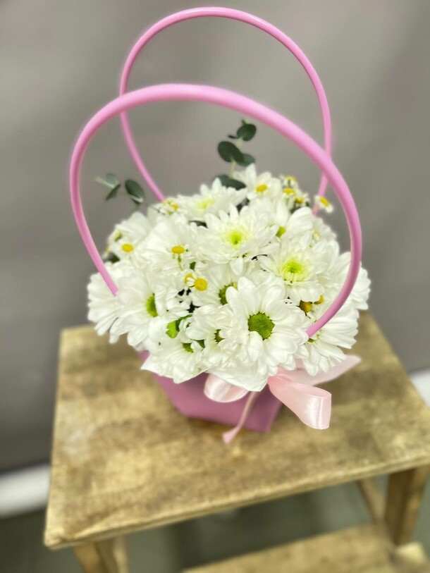 Композиция из хризантем, артикул F1419909 - 2166 рублей, доставка по городу. Flawery - доставка цветов