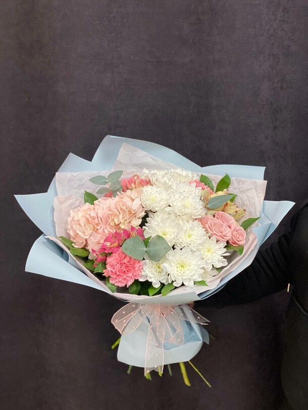 Нежный микс, артикул F1153408 - 5500 рублей, доставка по городу. Flawery - доставка цветов