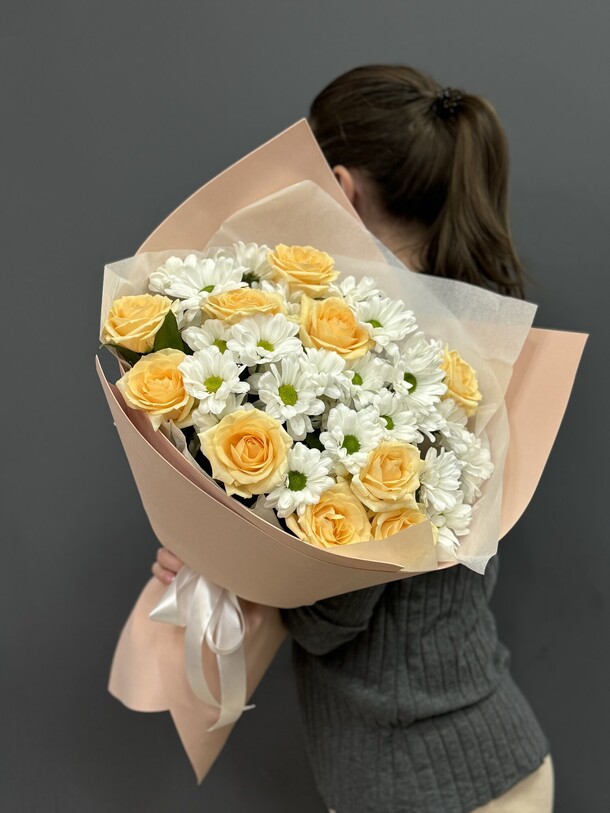 Сборный букет «ушки пич», артикул F1260693 - 5650 рублей, доставка по городу. Flawery - доставка цветов