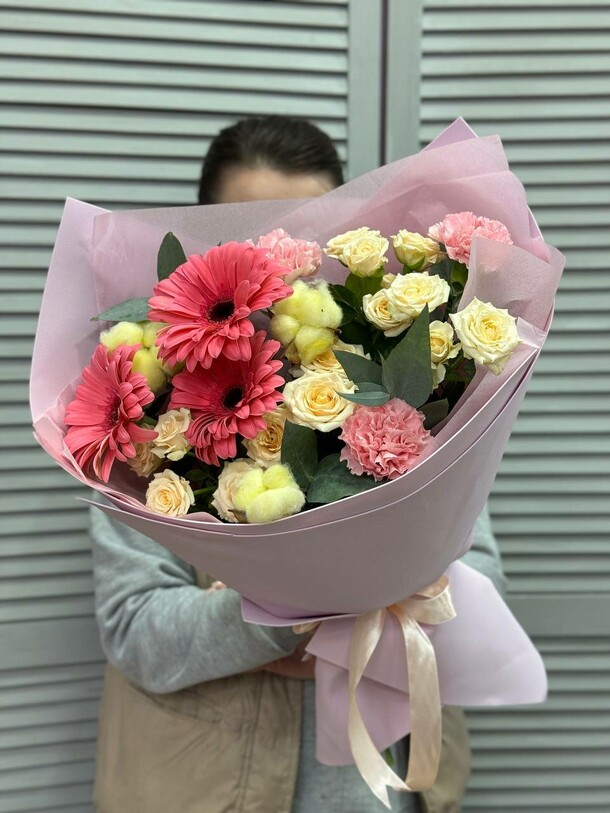 Букет "грация", артикул F1279332 - 4100 рублей, доставка по городу. Flawery - доставка цветов