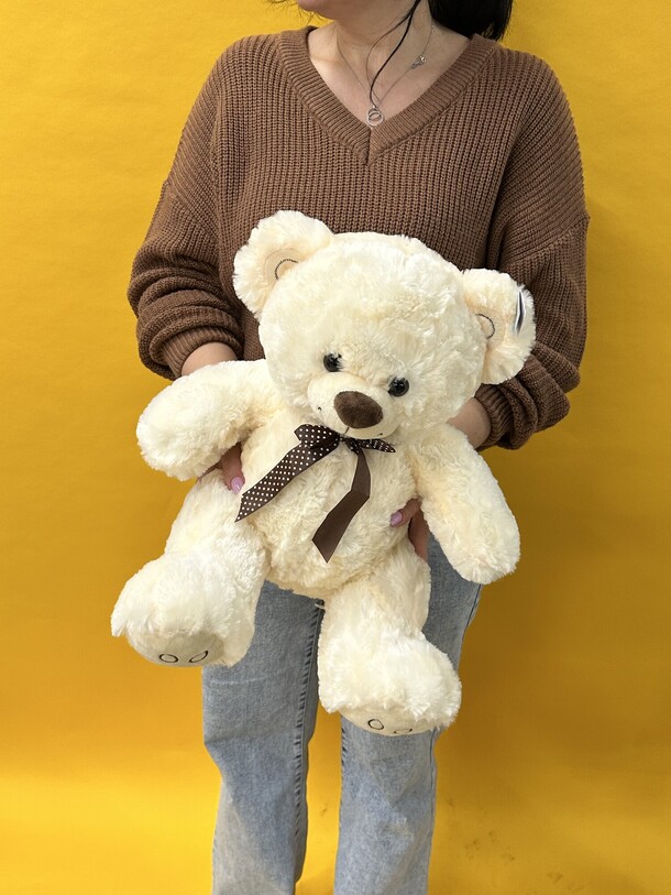 Мягкий мишка с бантом 33 см, артикул F1331126 - 2950 рублей, доставка по городу. Flawery - доставка цветов