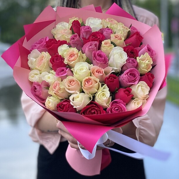 51 нежная роза кения, артикул F1431860 - 9889 рублей, доставка по городу. Flawery - доставка цветов