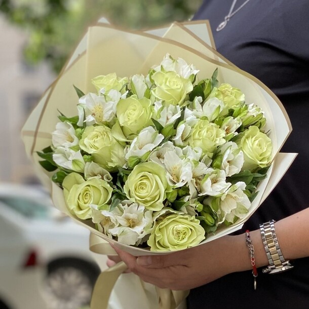 Сборный букет "ноэль", артикул F1432855 - 5159 рублей, доставка по городу. Flawery - доставка цветов