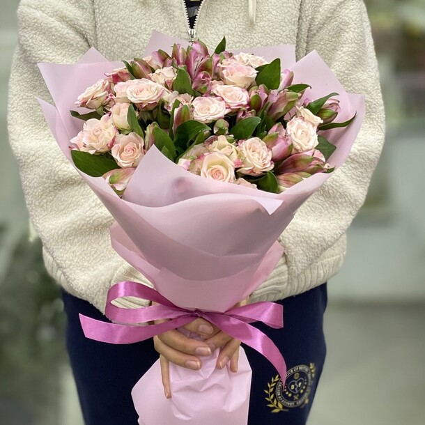 Романтический букет "рефлекс", артикул F1432883 - 5159 рублей, доставка по городу. Flawery - доставка цветов