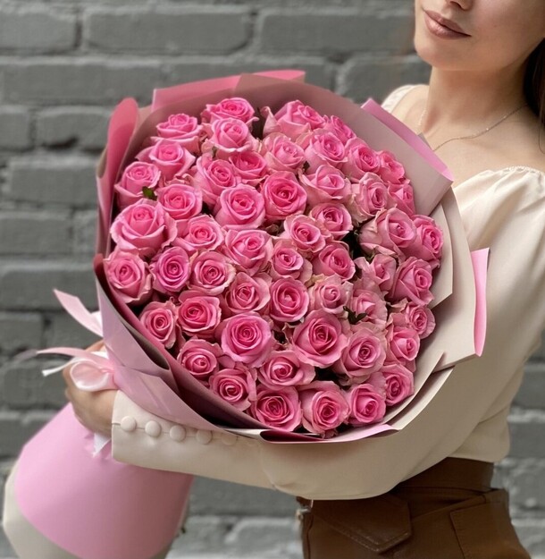 51 розовая роза, артикул F51161 - 11539 рублей, доставка по городу. Flawery - доставка цветов