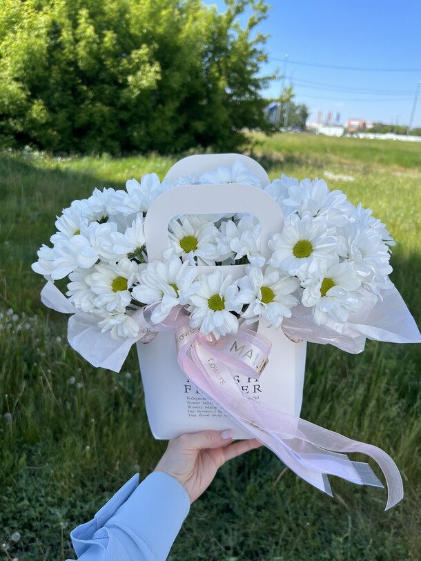 Хризантемы как ромашки, артикул F1384689 - 2045 рублей, доставка по городу. Flawery - доставка цветов