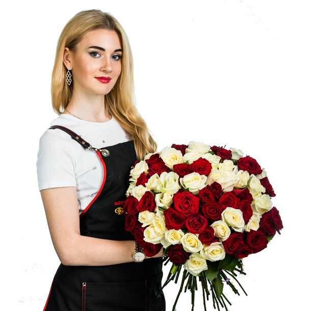 101 белая и красная роза, артикул F78945 - 31919 рублей, доставка по городу. Flawery - доставка цветов