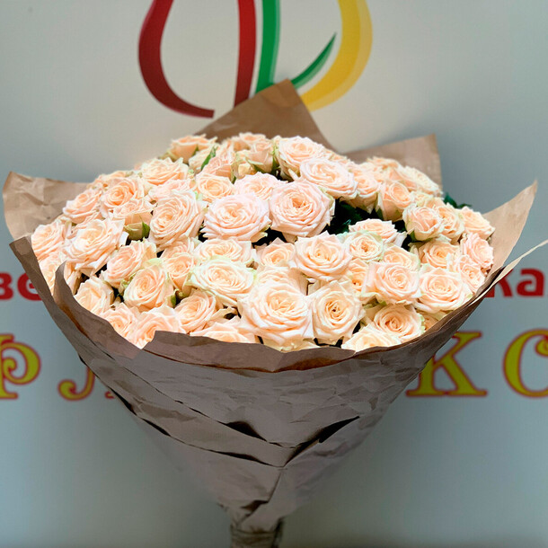 Особенной, артикул F96451 - 24201 рублей, доставка по городу. Flawery - доставка цветов