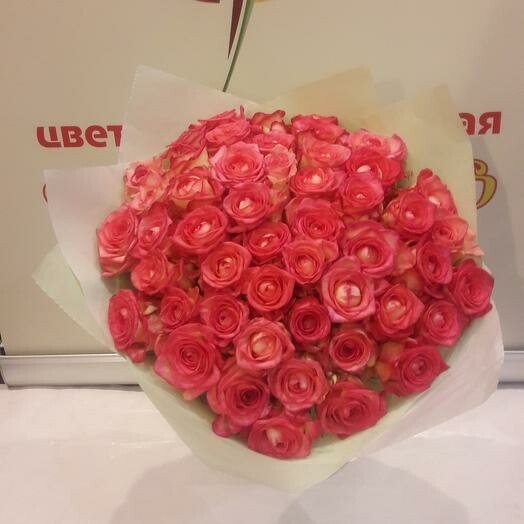 Букет из 51 розовой розы, артикул F98672 - 15413 рублей, доставка по городу. Flawery - доставка цветов