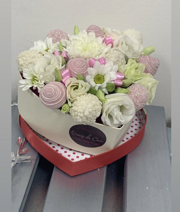 Реми, артикул F1112545 - 3794 рублей, доставка по городу. Flawery - доставка цветов