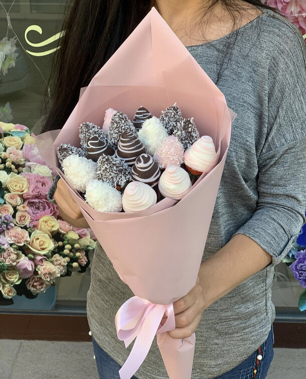 Фаворит, артикул F1114742 - 5842 рублей, доставка по городу. Flawery - доставка цветов